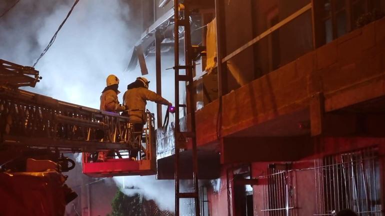 Beykoz'da iki katlı binada yangın