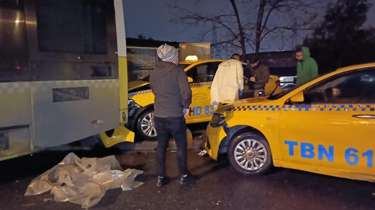 Sultangazi'de arıza yapan İETT otobüsü geri geri kaydı; motoru inceleyen şoför altında kaldı