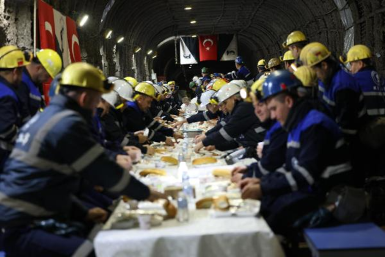 Bakan Işıkhan, maden işçileriyle buluştu