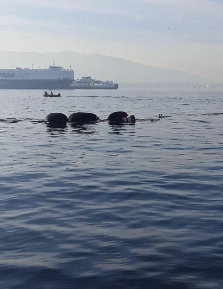 Kocaeli'de yüzer havuz battı; 24 personel kurtarıldı