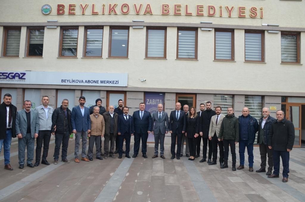 MHP’den Beylikova Belediye Başkanı Özkan Alp’e ziyaret