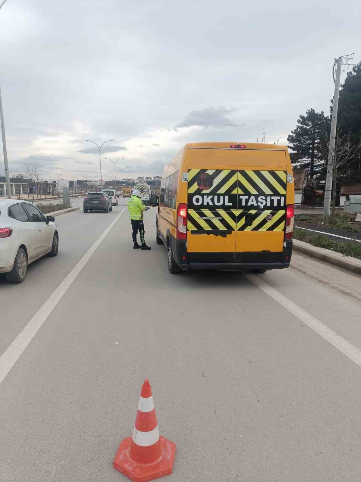 Okul servis araçlarına polis denetimi