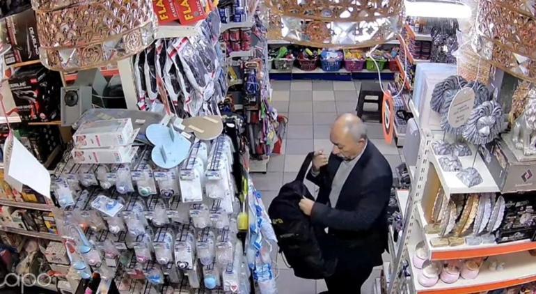 Sultangazi'de hediyelik eşya dükkanından hırsızlık kamerada