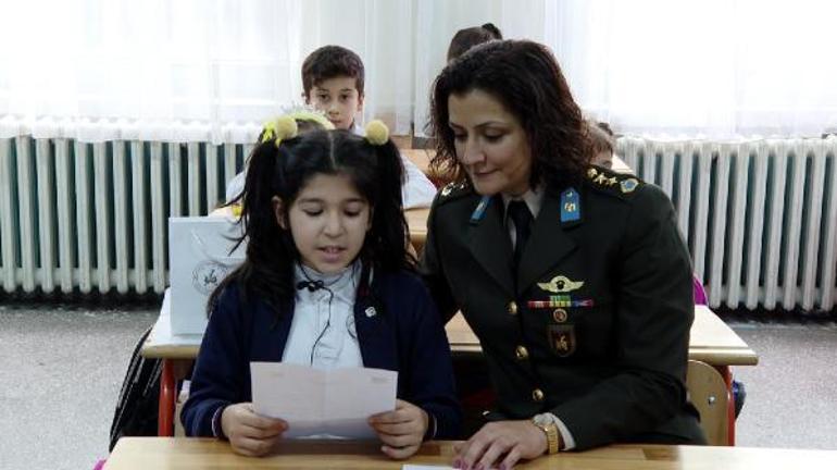 Mehmetçik'ten ilkokul öğrencilerinin mektuplarına yanıt