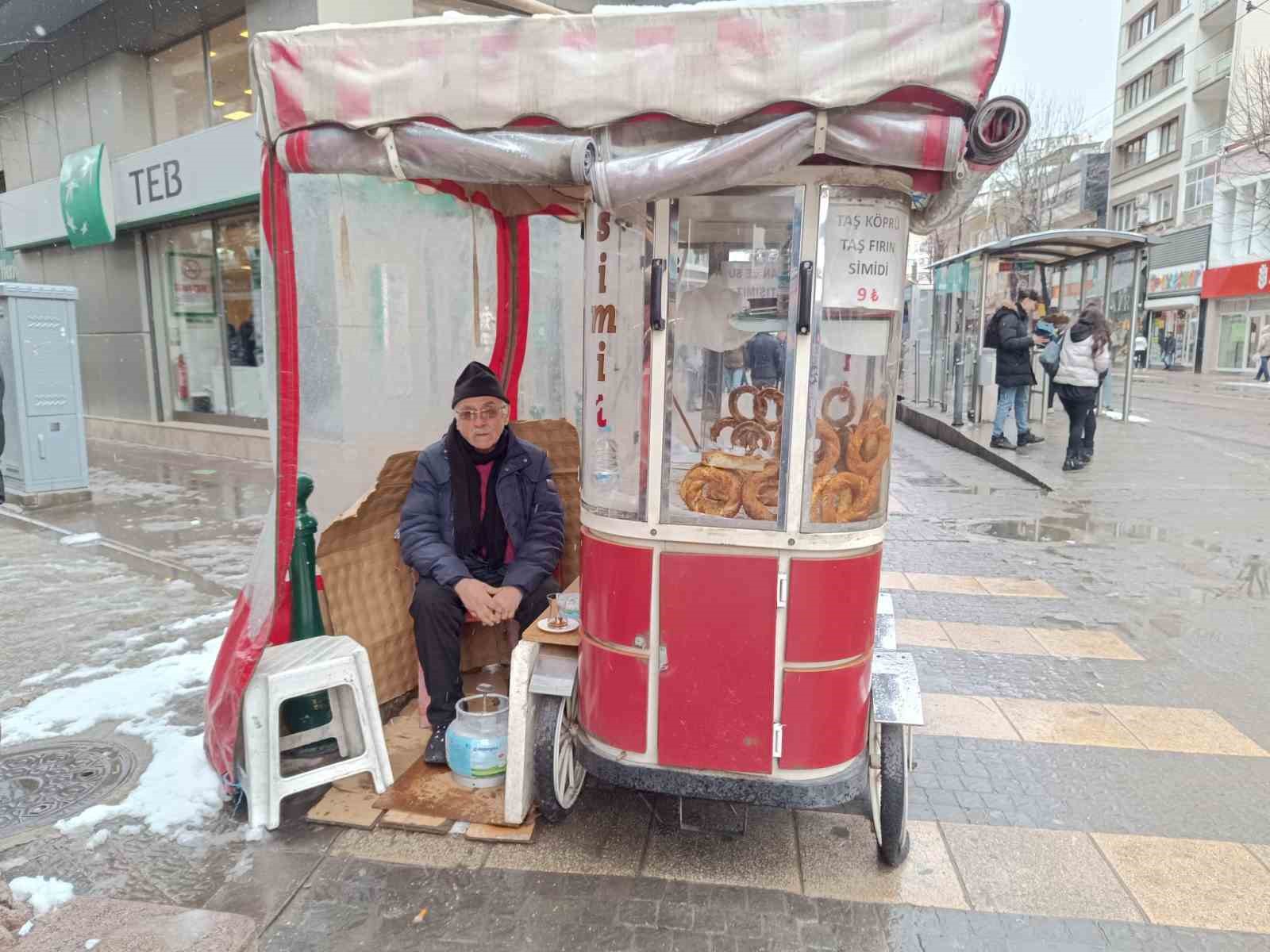 Simitçi esnaf ısınma problemlerinin çözülmesini istiyor