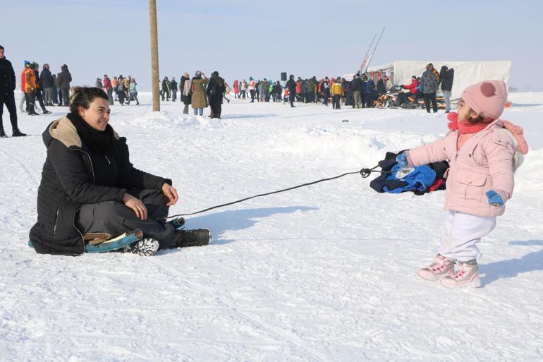 Yüksekova'da 665 sporcunun katıldığı Türkiye Kayaklı Koşu Eleme Yarışması sona erdi