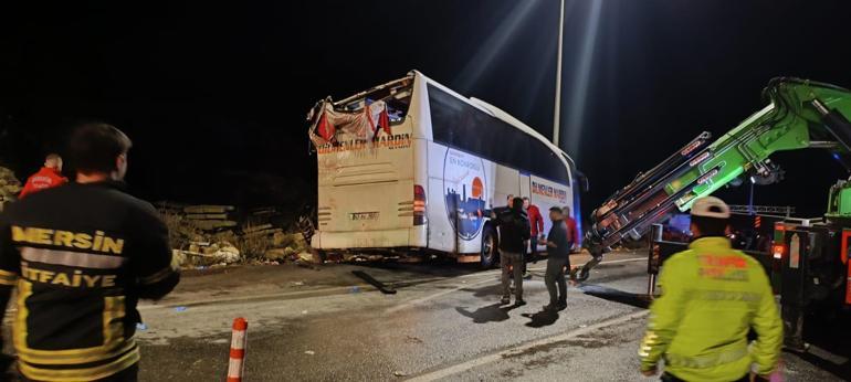 Mersin'de yolcu otobüsü devrildi: 9 ölü, 30 yaralı