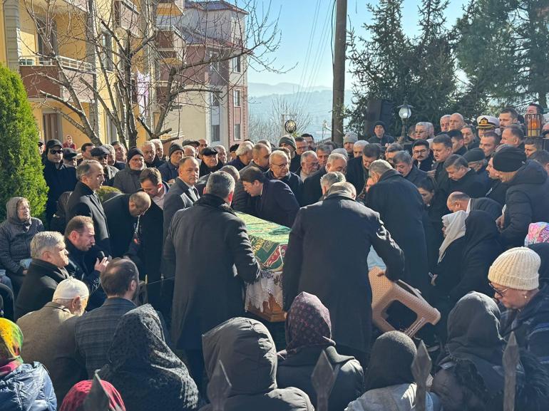 Bakan Tunç, Bartın Belediye Başkanı Fırıncıoğlu'nun eşinin cenazesine katıldı