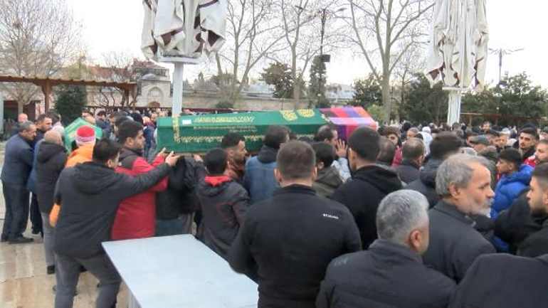 Fatih'te yılbaşı gecesi başından vurulan 17 yaşındaki Melek Nur son yolculuğuna uğurlandı