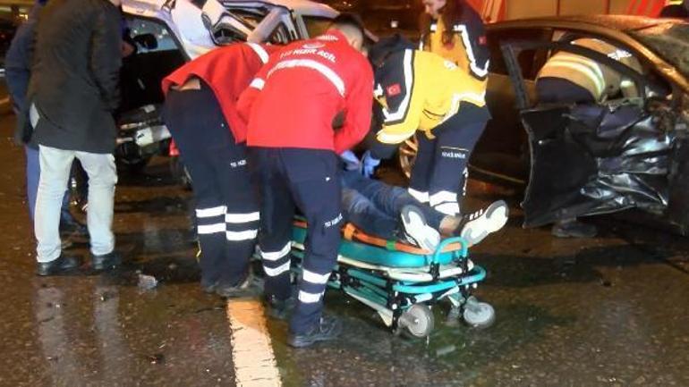 Ataşehir D-100'de zincirleme kaza; araçlara çarpan sürücü alkollü çıktı