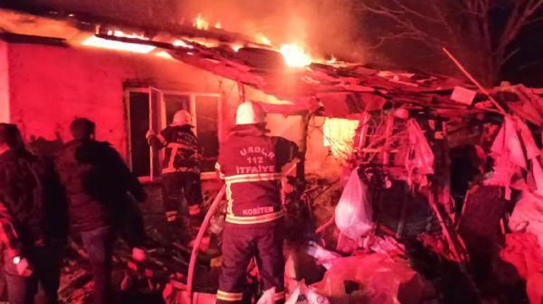 Evdeki yangında oğul öldü, anneyi komşular kurtardı
