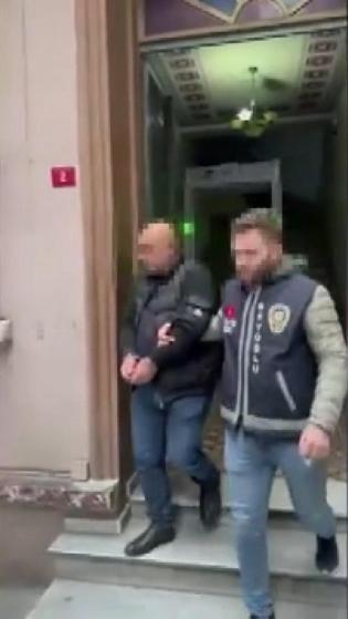 Beyoğlu'nda iki kişinin cep telefonunu çalan şüpheli güvenlik kamerasına yakalandı