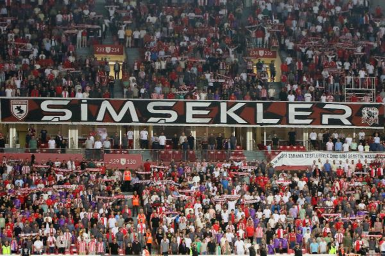 Samsunspor - Galatasaray maçı biletlerine yoğun ilgi