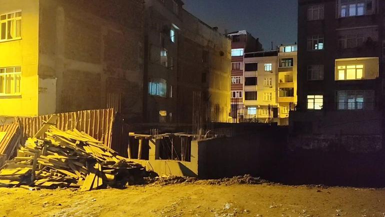 Gaziosmanpaşa'da inşaat temelinde toprak kayması; 2 bina tahliye edildi
