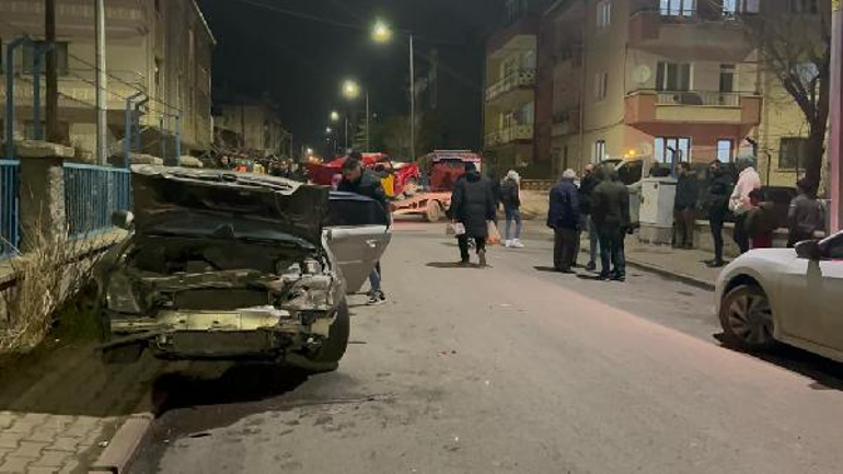 Sivas’ta iki otomobil çarpıştı: 5 yaralı