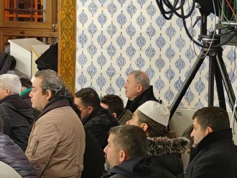 Erbaş'tan Hacı Bayram'daki sabah namazı sonrası şehitler için dua