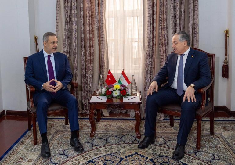 Bakan Fidan, Tacikistan Başbakanı Rahman ile görüştü