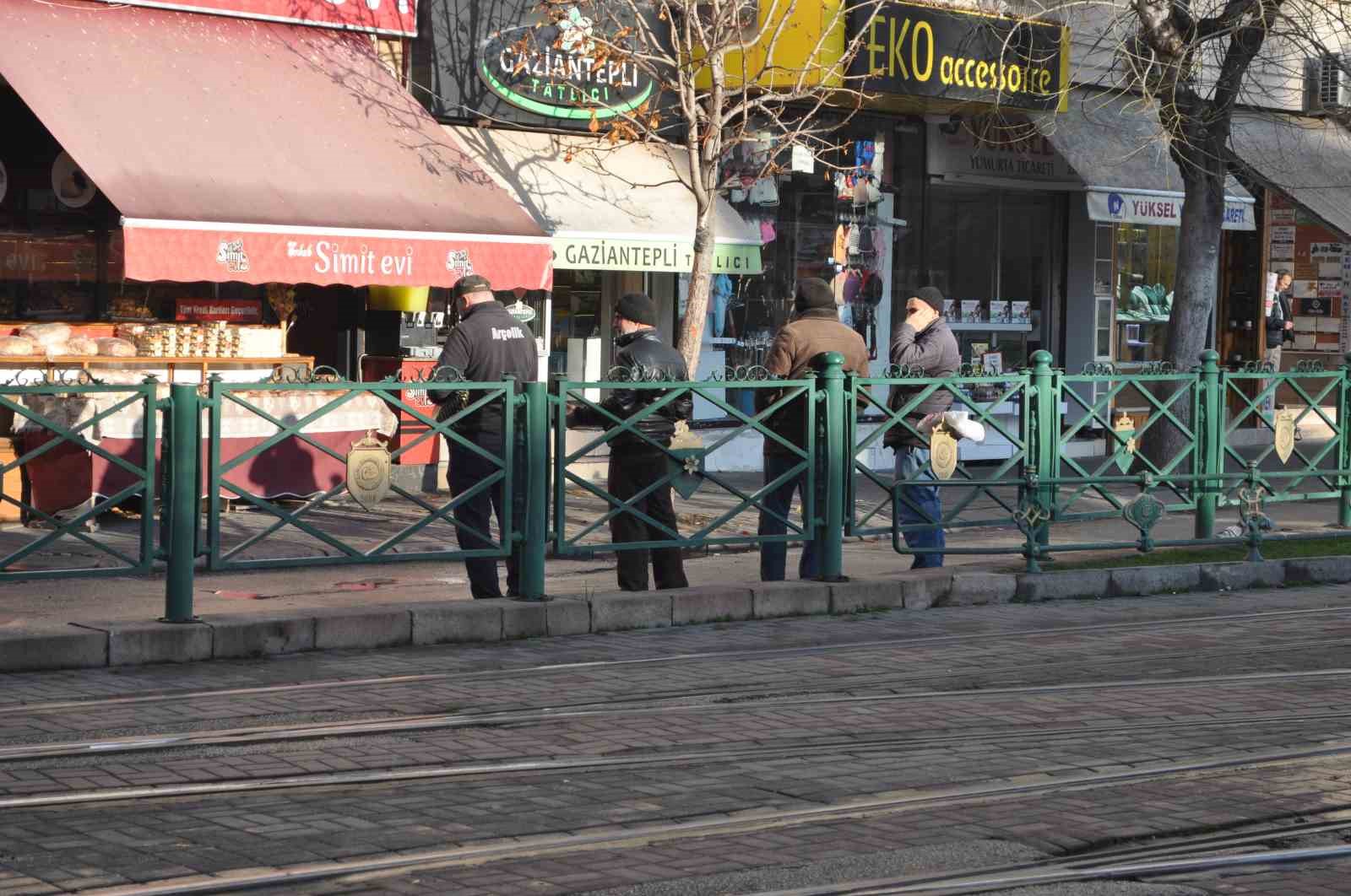 Hamal Pazarı’nda günlük yevmiye ile çalışan vatandaşlardan özel kıraathane talebi