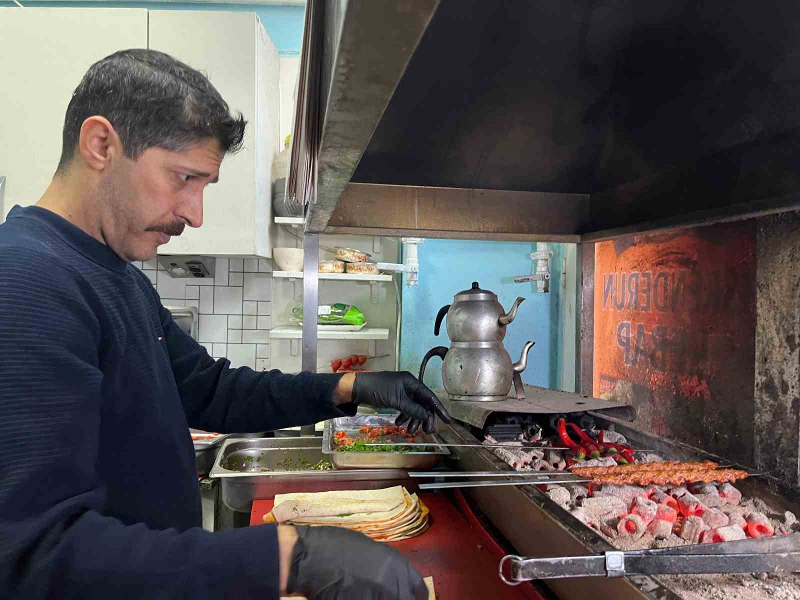 Deprem bölgesinden Eskişehir’e gelen esnaf, yemek kültürünü değiştirdi