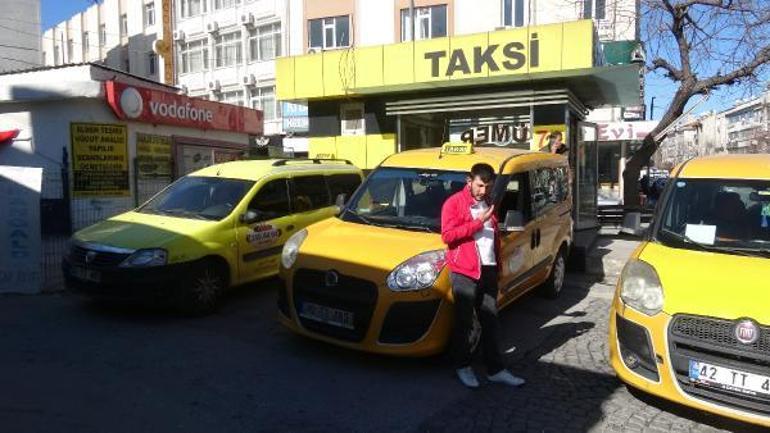 Taksi şoförü müşterisi tarafından bıçaklandı