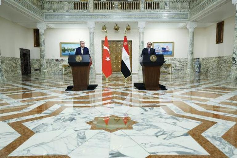Erdoğan: Türkiye-Mısır ilişkilerini hak ettiği seviyeye çıkarma gayretindeyiz