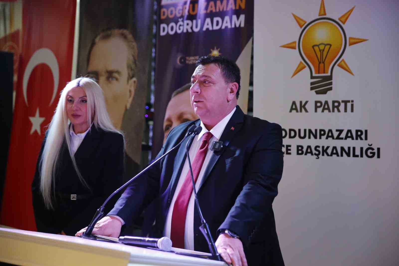 AK Partili belediye başkan adayları Emirdağlılarla buluştu