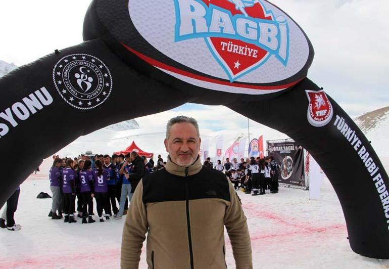 Isparta'da Kar Ragbi Şampiyonası düzenlendi