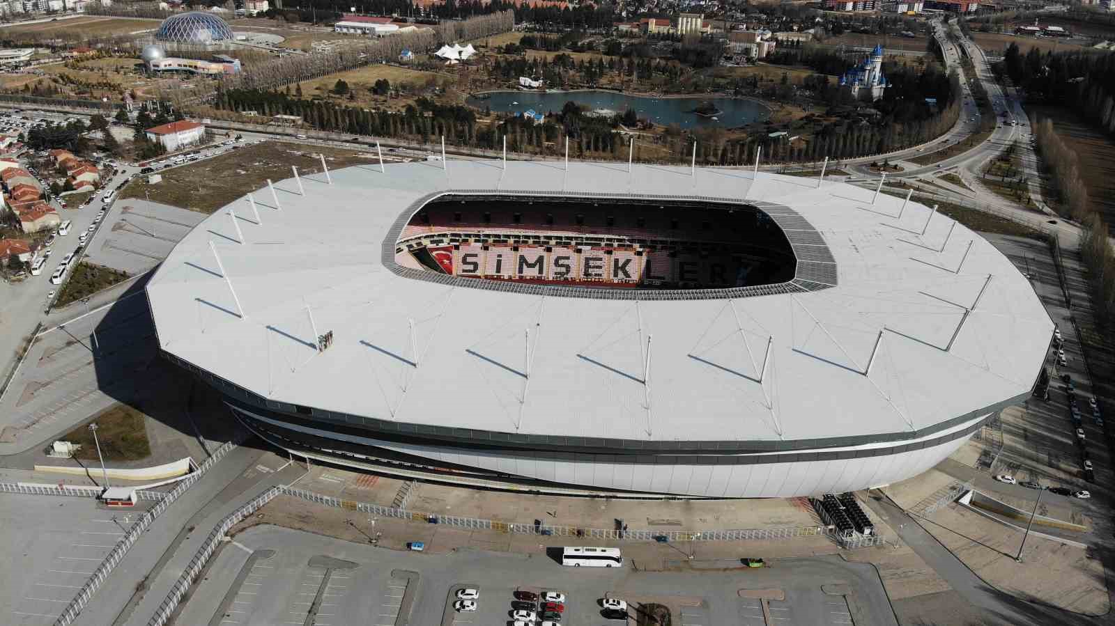 Eskişehir’in emektar futbolcuları bir araya geldi