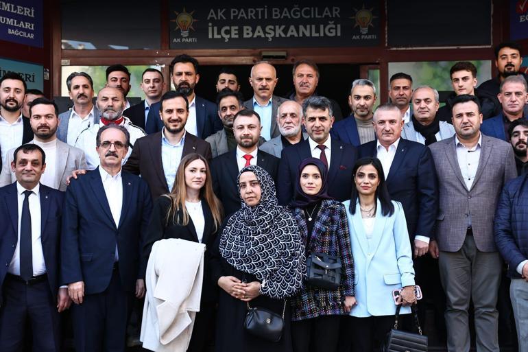 Bağcılar’da 50 kişi Gelecek Partisi’nden istifa edip AK Parti’ye katıldı