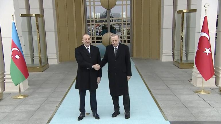 Cumhurbaşkanı Erdoğan, Aliyev'i resmi törenle karşıladı