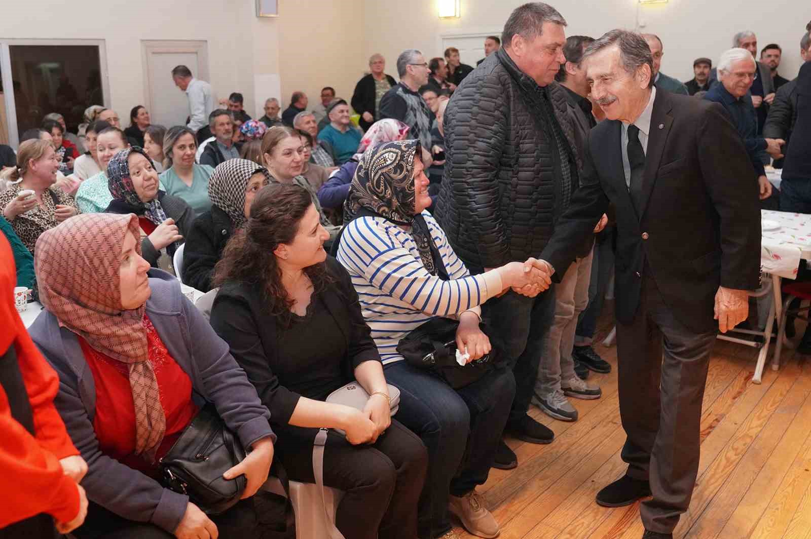 Başkan Ataç, Ümraniye ve Çevre Köyleri Derneği üyeleriyle buluştu