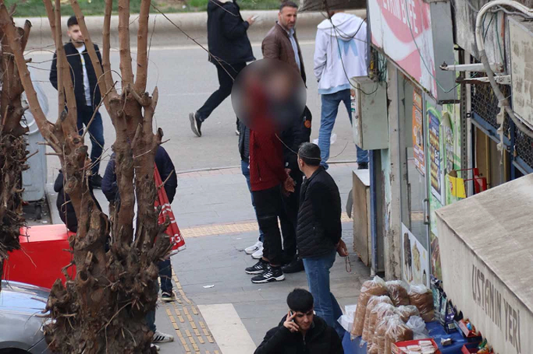 Diyarbakır'da 'dur' ihtarına uymayan şüpheli ile polis arasındaki takip kamerada