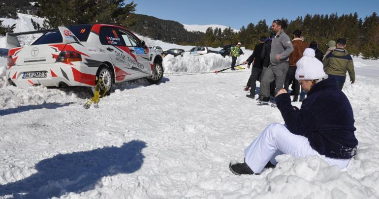 Kars'ta düzenlenen Kar Ralli Şampiyonası'nda ilk gün tamamlandı