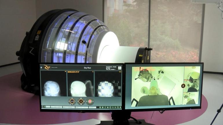 Türkiye'nin ilk 'Robotik Jiroskopik Radyocerrahi' cihazı törenle açıldı