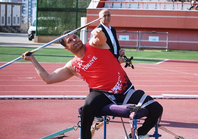 Para Atlet Khalvandi, cirit atmada dünya rekoru kırdı