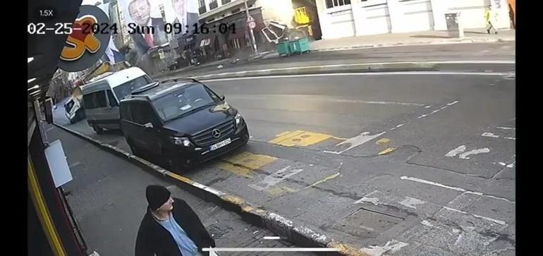 Beyoğlu'nda 2 vincin karıştığı kaza kamerada
