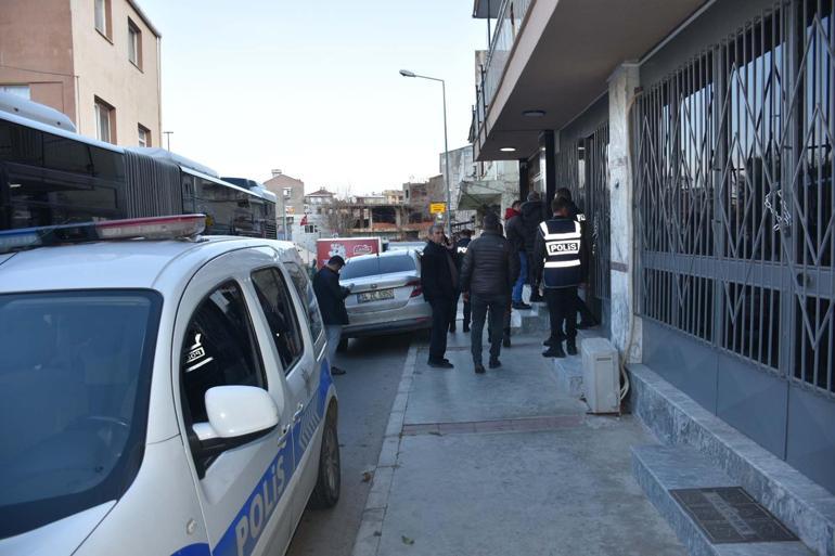 İzmir'de yüksek kar vaadiyle vurgun iddiası; holding patronu dahil 30 kişiye operasyon