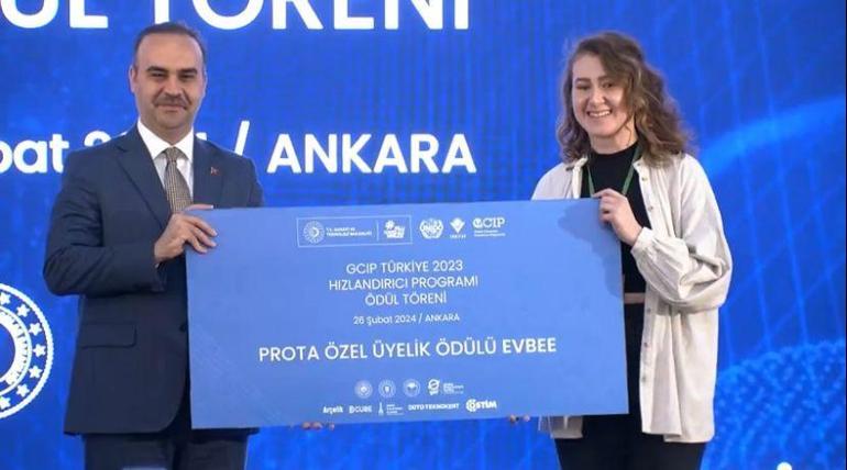 Bakan Kacır: Türkiye, güneş paneli üretiminde Avrupa'da birinci