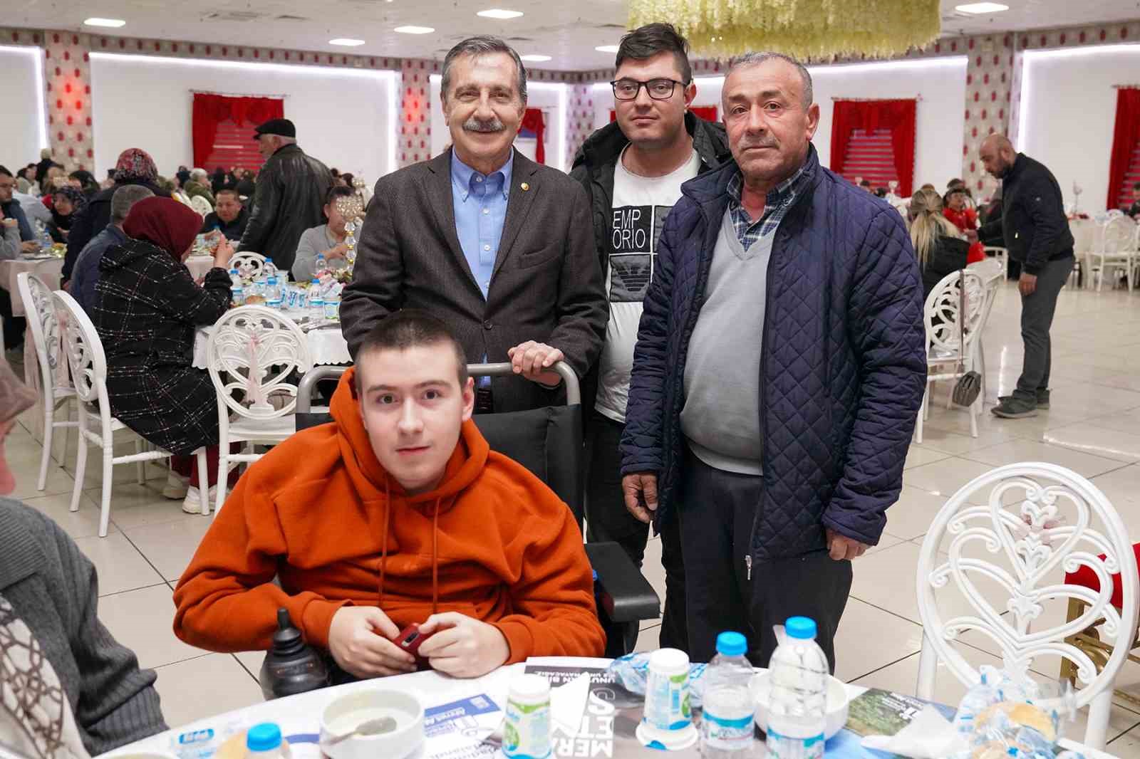 Başkan Ataç, engelli bireyler ve aileleriyle iftarda bir araya geldi