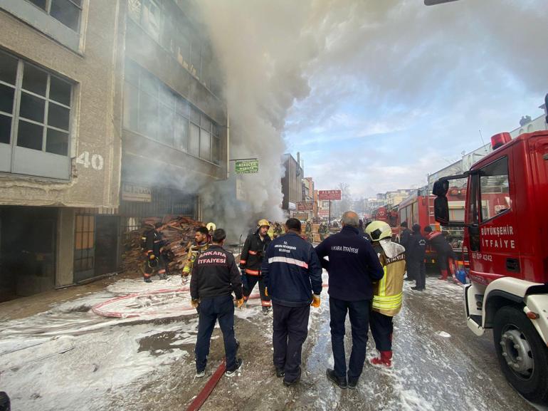 Ankara'da ahşap torna atölyesi yandı