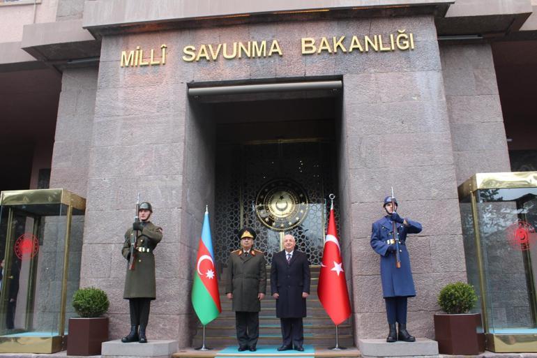 Bakan Güler, Azerbaycanlı mevkidaşı Hasanov ile görüştü