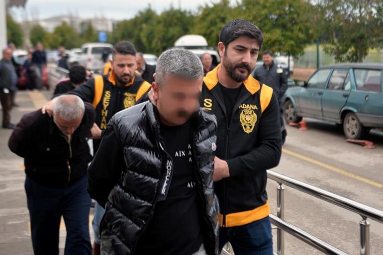 Adana'da 3 ayrı adreste ruhsatsız silahlar ele geçirildi; 2 tutuklama