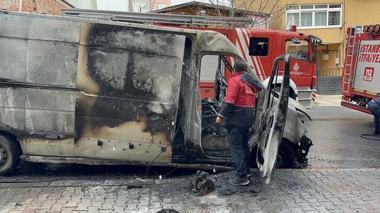 Ataşehir’de panelvan alev alev yandı