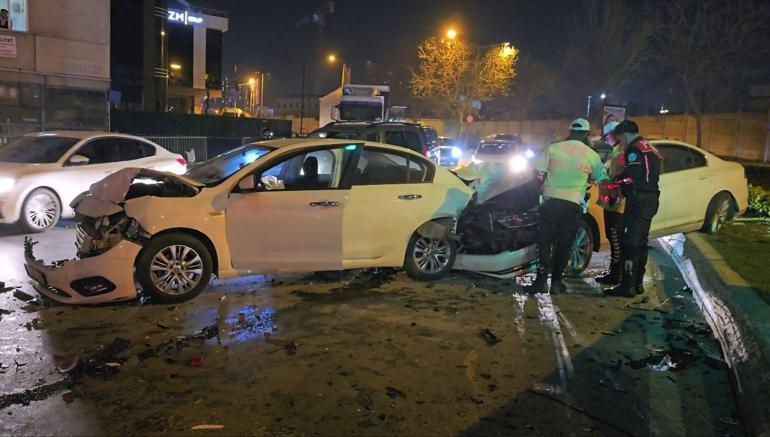 Ataşehir'de zincirleme kaza: 5 yaralı