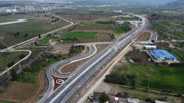 Bakan Uraloğlu: 1915 Çanakkale Köprüsü'nden 5 milyon 536 bin araç geçiş yaptı