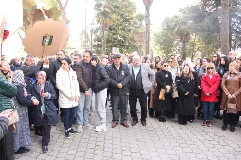 Duruşma dönüşü kazada ölen avukat Öznur, son yolculuğuna uğurlandı