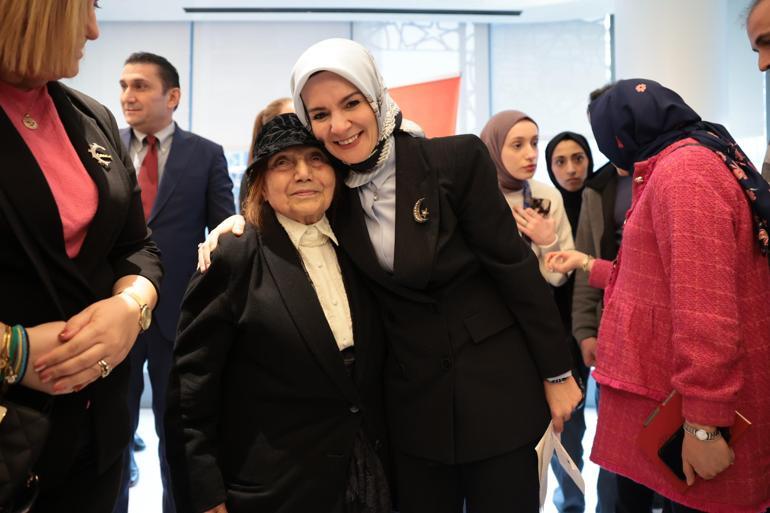 Bakan Göktaş ABD'deki Türk vatandaşları ile bir araya geldi