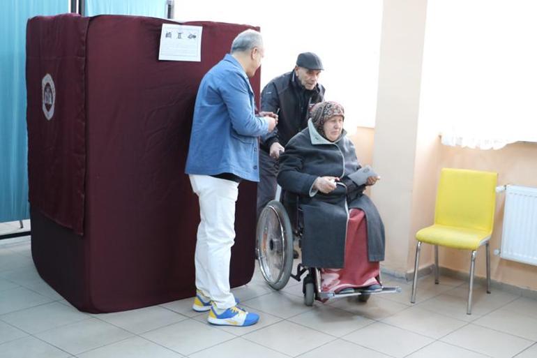 Eskişehir'de ilk oylar sandıkta