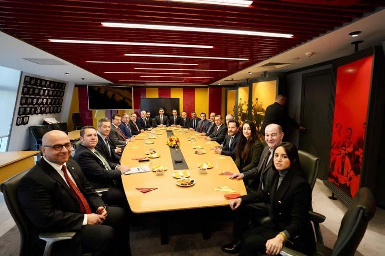 İBB Başkanı Ekrem İmamoğlu, Galatasaray Başkanı Dursun Özbek'i ziyaret etti