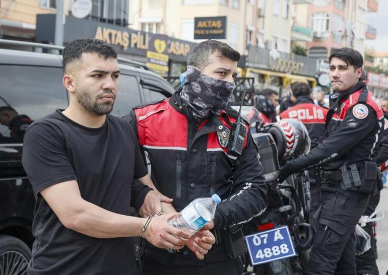 Antalya'da kıraathanede silahlı çatışma: 7 yaralı, 12 gözaltı